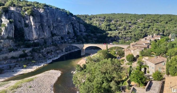 Gite « Les Rives De L'Ardeche » Ucel Extérieur photo